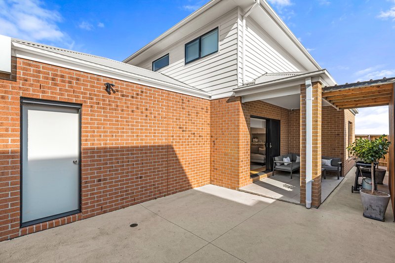 Photo - 20 Alkington Way, Werribee VIC 3030 - Image 18