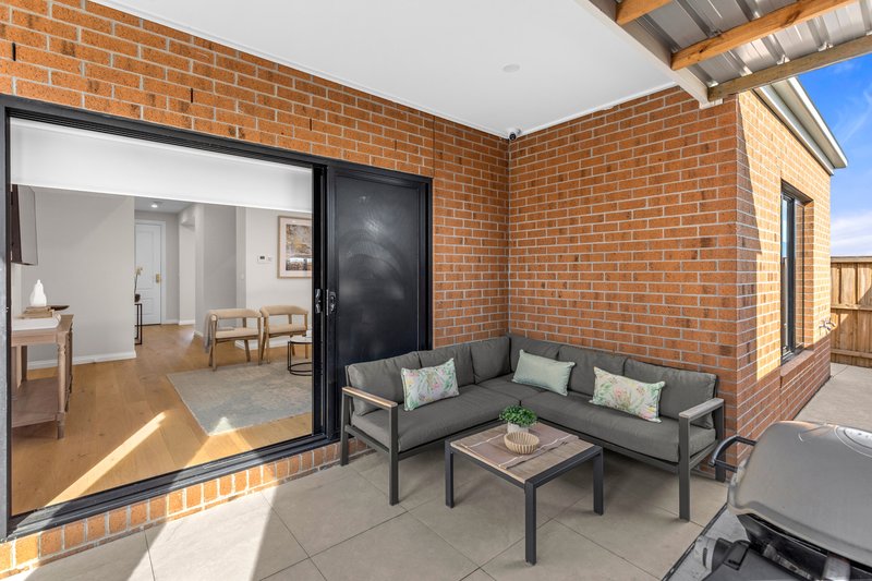 Photo - 20 Alkington Way, Werribee VIC 3030 - Image 19