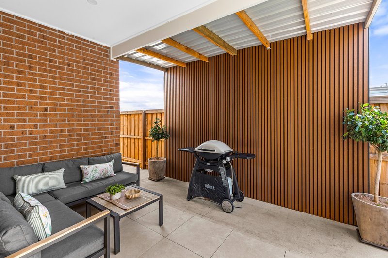 Photo - 20 Alkington Way, Werribee VIC 3030 - Image 20