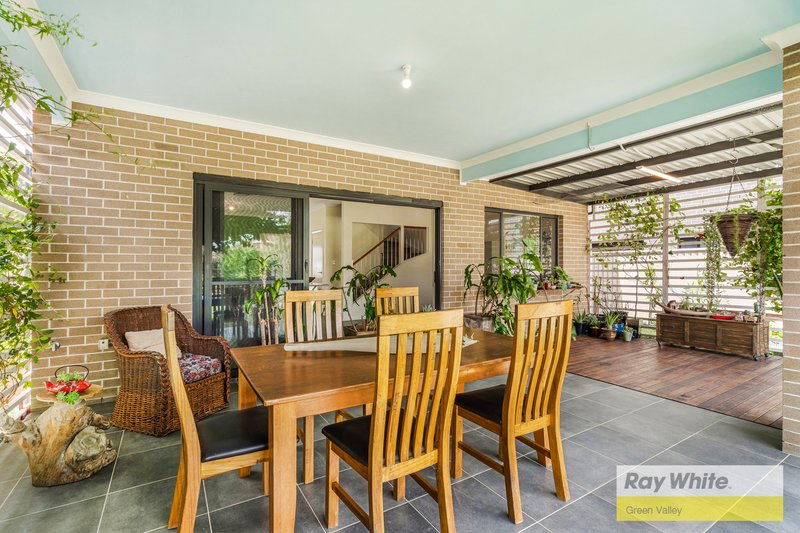 Photo - 20 Alpine Place, Carnes Hill NSW 2171 - Image 17