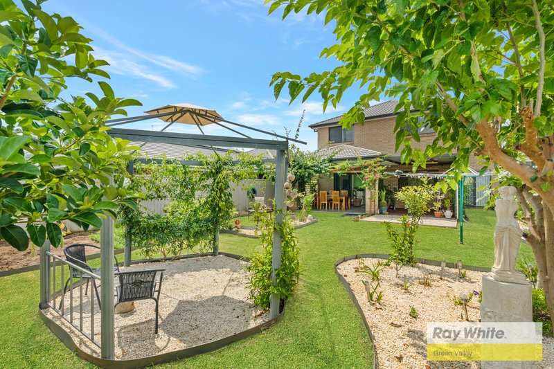 Photo - 20 Alpine Place, Carnes Hill NSW 2171 - Image 20