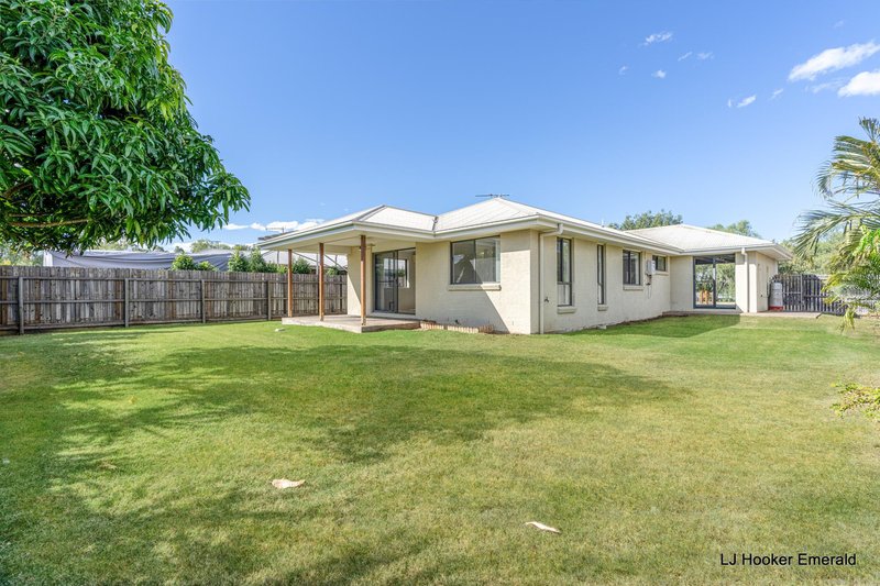 Photo - 20 Amber Street, Emerald QLD 4720 - Image 20