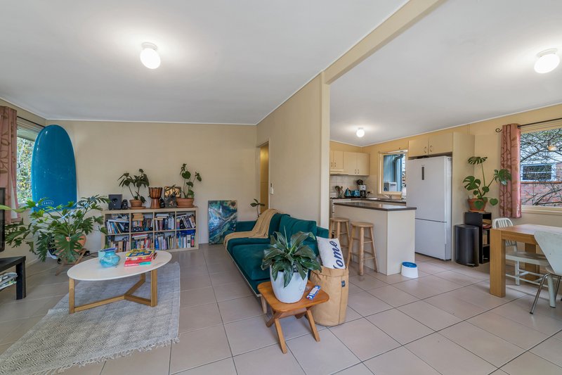 Photo - 20 Amott Street, Stafford Heights QLD 4053 - Image 6