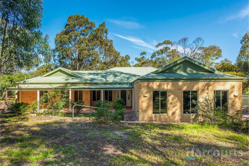 Photo - 20 Anglesea Crescent, Belhus WA 6069 - Image 2