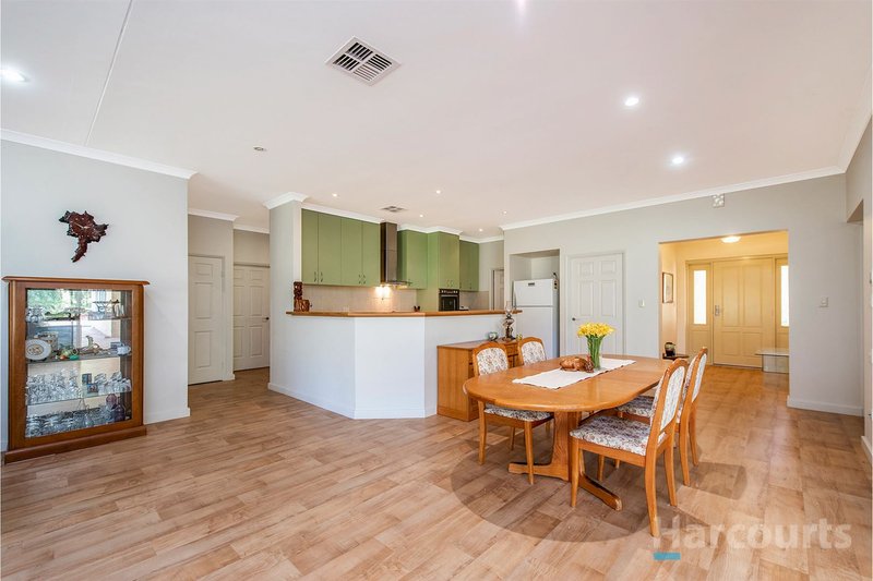 Photo - 20 Anglesea Crescent, Belhus WA 6069 - Image 11