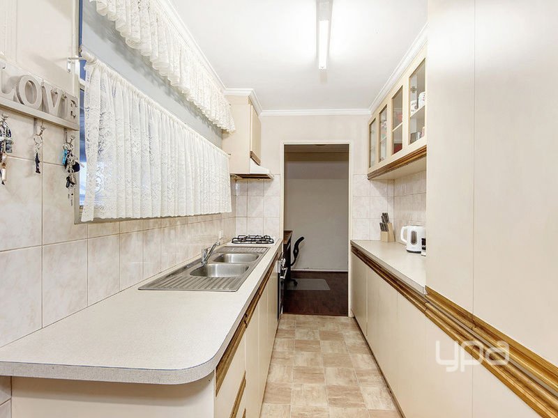 Photo - 20 Annetta Court, Albanvale VIC 3021 - Image 5