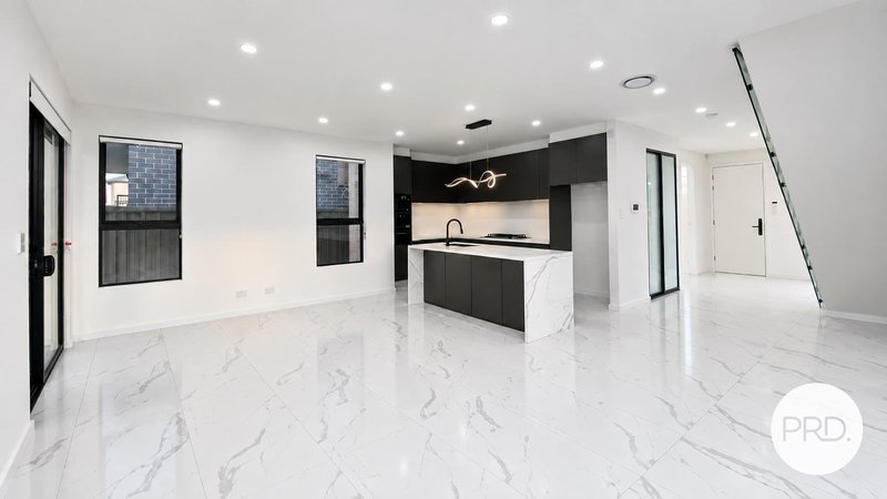 Photo - 20 Apiary Street, Austral NSW 2179 - Image 2