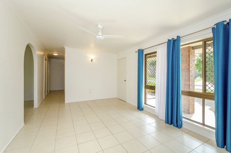 Photo - 20 Aquarius Street, Clinton QLD 4680 - Image 3