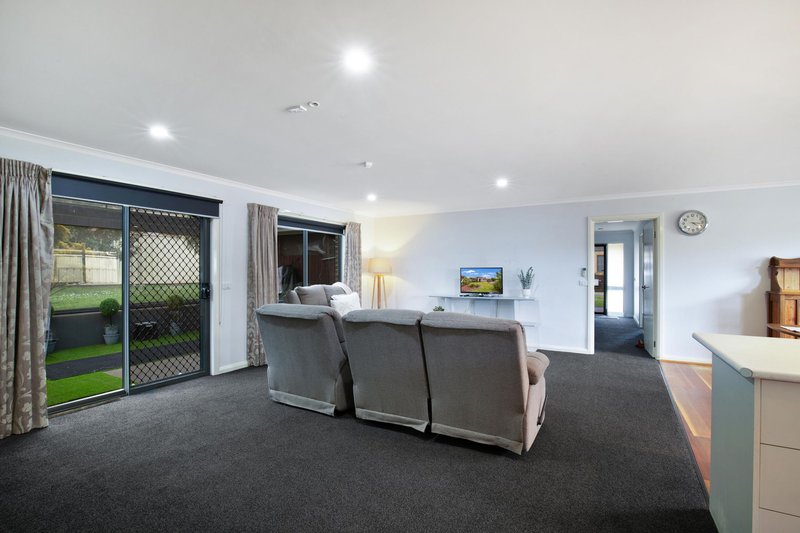 Photo - 20 Arcadia Crescent, Leongatha VIC 3953 - Image 9