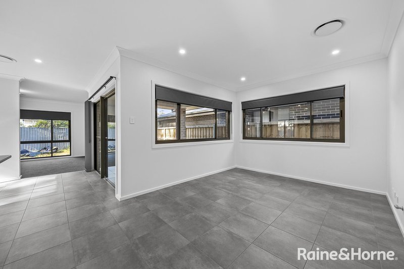 Photo - 20 Argo Way, Airds NSW 2560 - Image 3