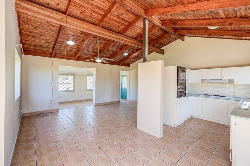 Photo - 20 Ash Street, Marsden QLD 4132 - Image 6
