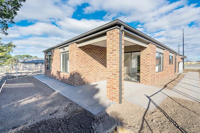 Photo - 20 Ashbourne Boulevard, Donnybrook VIC 3064 - Image 12