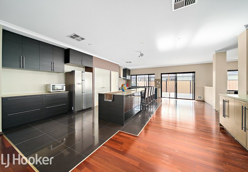 Photo - 20 Ashmore Avenue, Canning Vale WA 6155 - Image 8