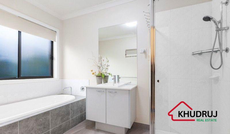 Photo - 20 Aspen Crescent, Point Cook VIC 3030 - Image 18