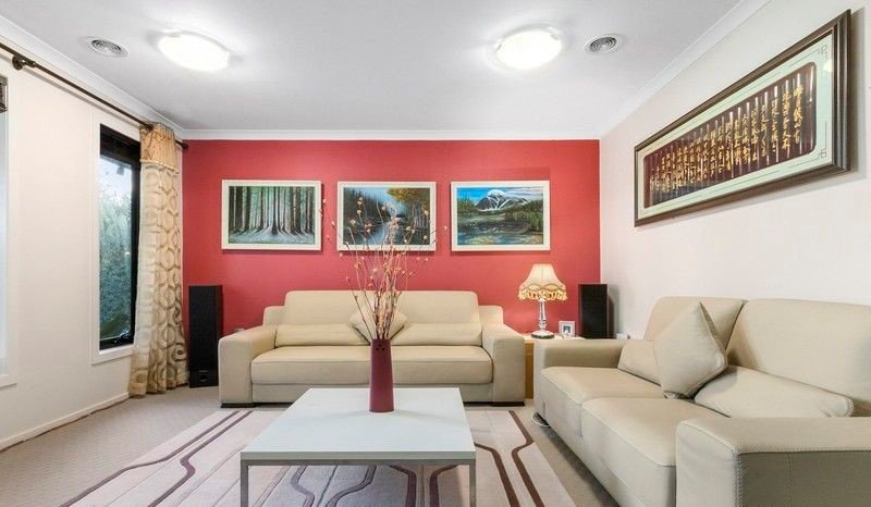 Photo - 20 Aspen Crescent, Point Cook VIC 3030 - Image 4