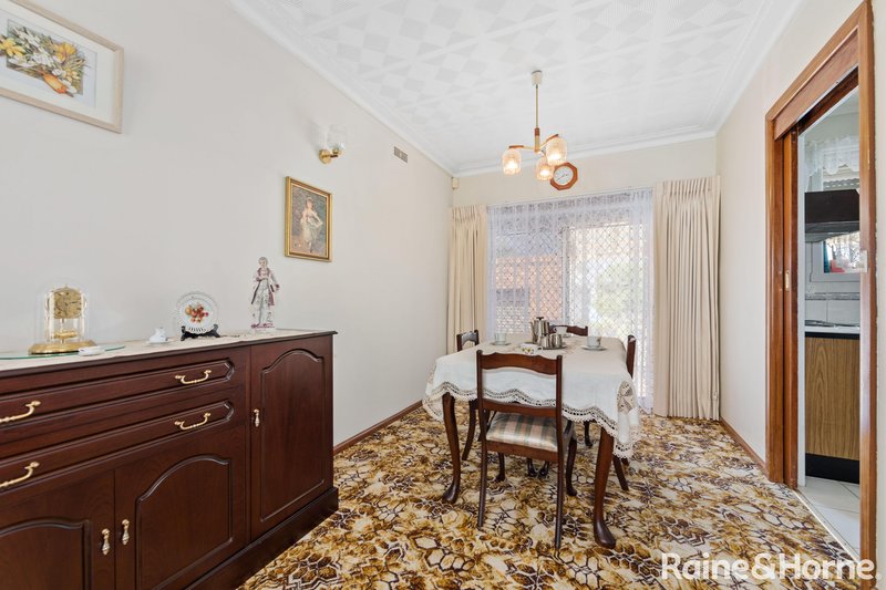 Photo - 20 Austin Street, St Albans VIC 3021 - Image 4