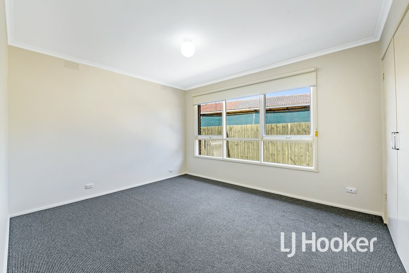 Photo - 20 Averne Street, Cranbourne VIC 3977 - Image 9