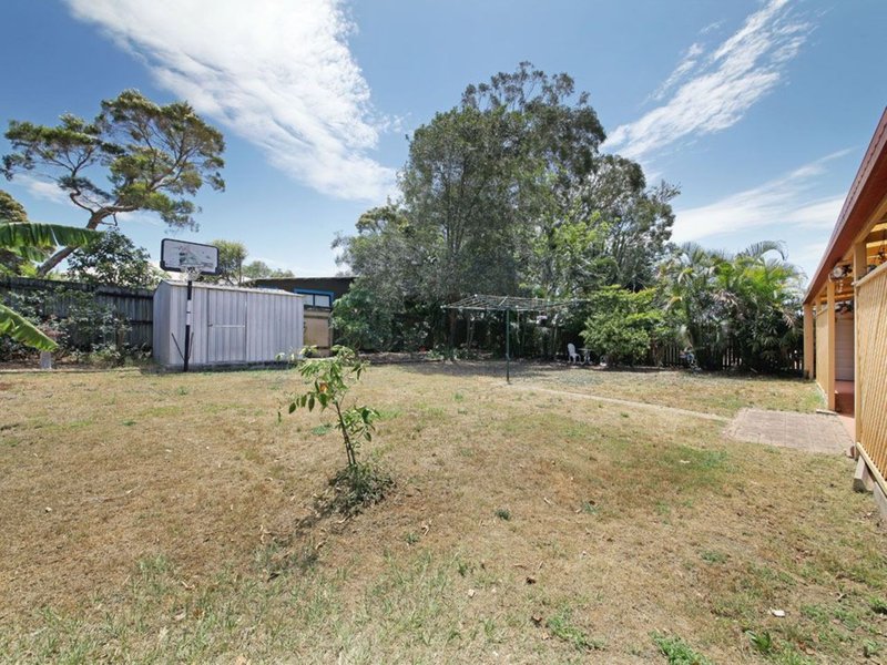 Photo - 20 Azalea Court, Kallangur QLD 4503 - Image 12