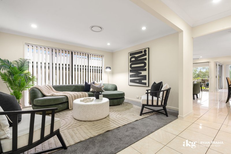 Photo - 20 Barcombe Drive, Berrinba QLD 4117 - Image 2