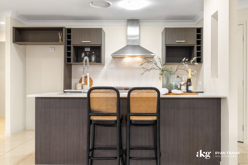 Photo - 20 Barcombe Drive, Berrinba QLD 4117 - Image 7