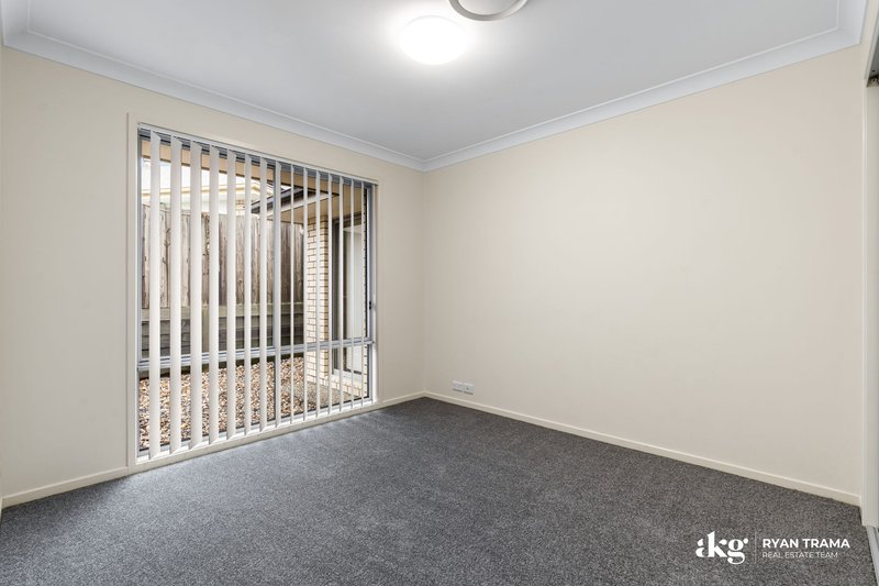 Photo - 20 Barcombe Drive, Berrinba QLD 4117 - Image 17