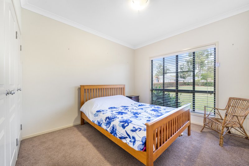 Photo - 20 Bass Street, Cabarlah QLD 4352 - Image 11