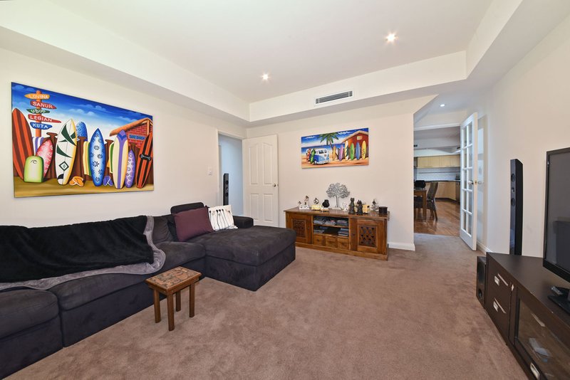 Photo - 20 Baton Rouge Drive, Mindarie WA 6030 - Image 11