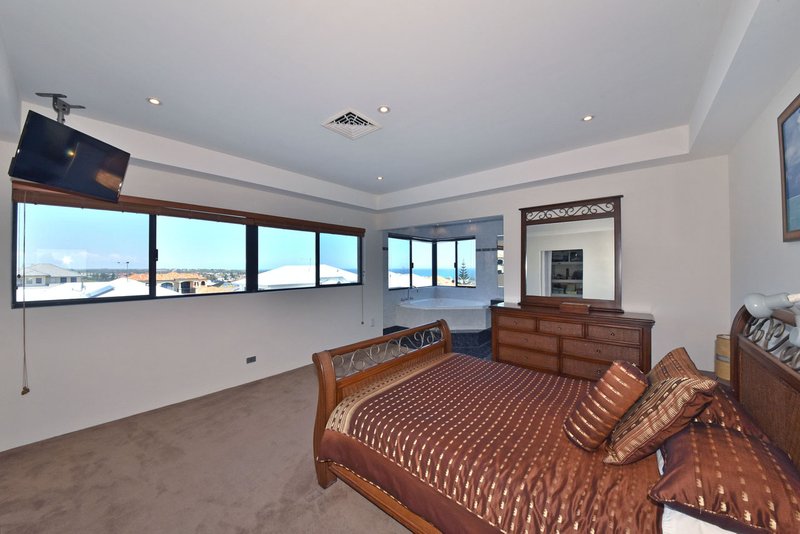 Photo - 20 Baton Rouge Drive, Mindarie WA 6030 - Image 23