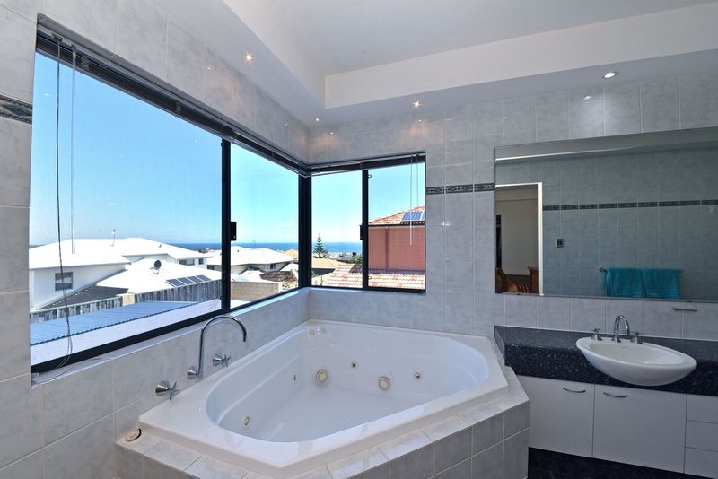 Photo - 20 Baton Rouge Drive, Mindarie WA 6030 - Image 25