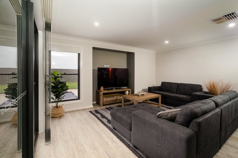 Photo - 20 Bayou Avenue, Dubbo NSW 2830 - Image 4