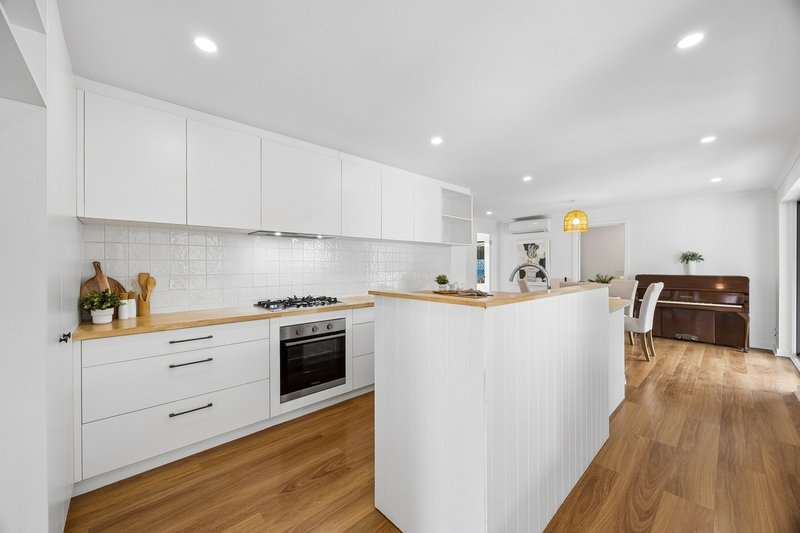 Photo - 20 Beacon Crescent, Seaford SA 5169 - Image 2