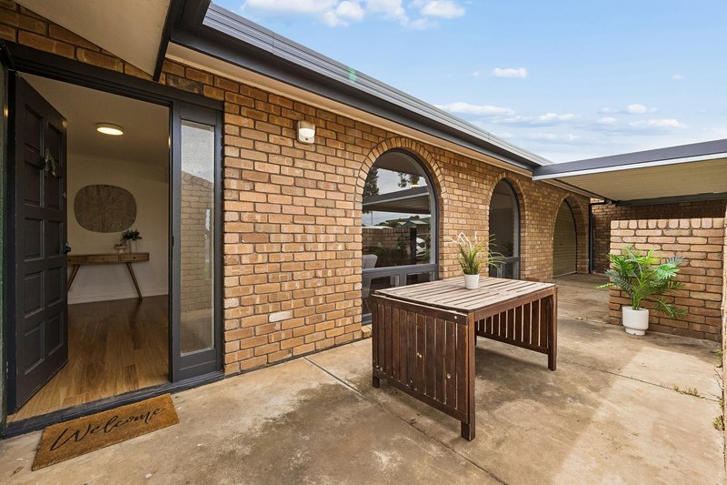 Photo - 20 Beacon Crescent, Seaford SA 5169 - Image 5