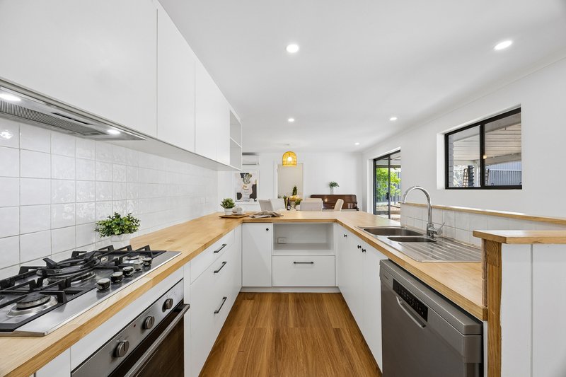 Photo - 20 Beacon Crescent, Seaford SA 5169 - Image 9