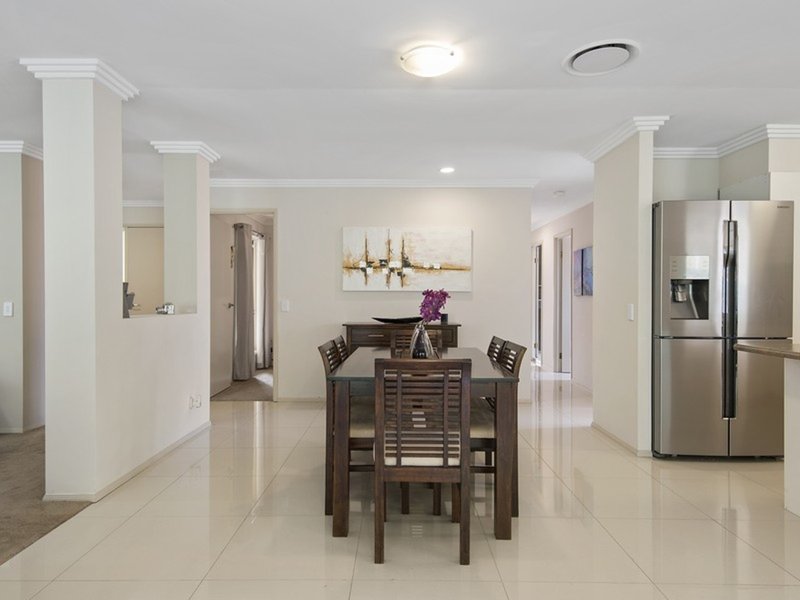 Photo - 20 Bedford Crescent, Mudgeeraba QLD 4213 - Image 4