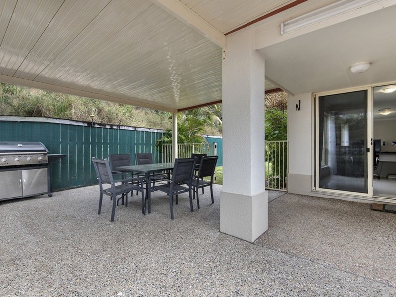 Photo - 20 Bedford Crescent, Mudgeeraba QLD 4213 - Image 6