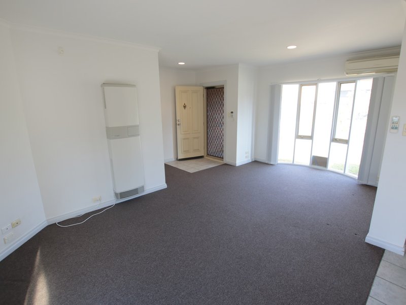 Photo - 20 Belmont Street, Preston VIC 3072 - Image 2