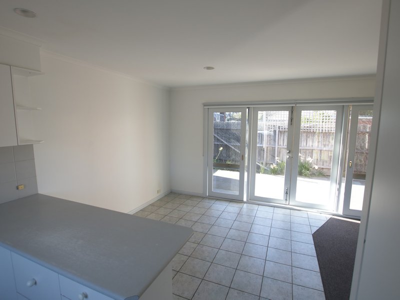 Photo - 20 Belmont Street, Preston VIC 3072 - Image 6