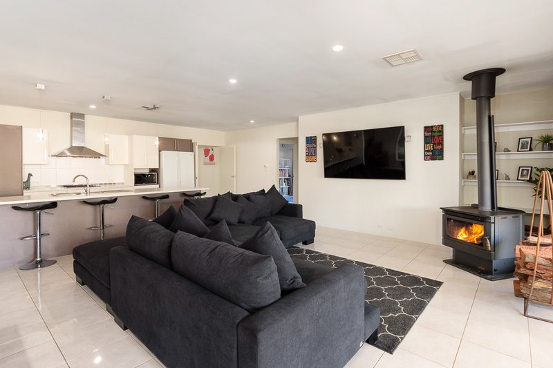 Photo - 20 Benjamin Gray Drive, Littlehampton SA 5250 - Image 7