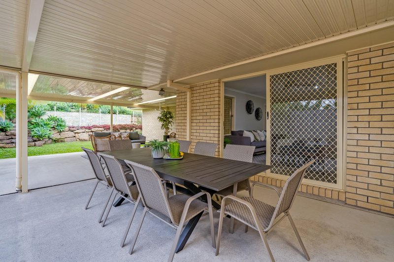 Photo - 20 Bimberi Row, Pacific Pines QLD 4211 - Image 16