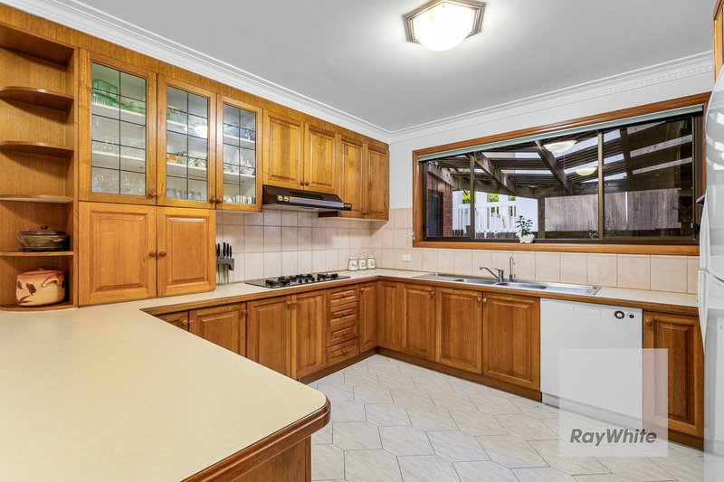 Photo - 20 Binnak Drive, Watsonia North VIC 3087 - Image 5