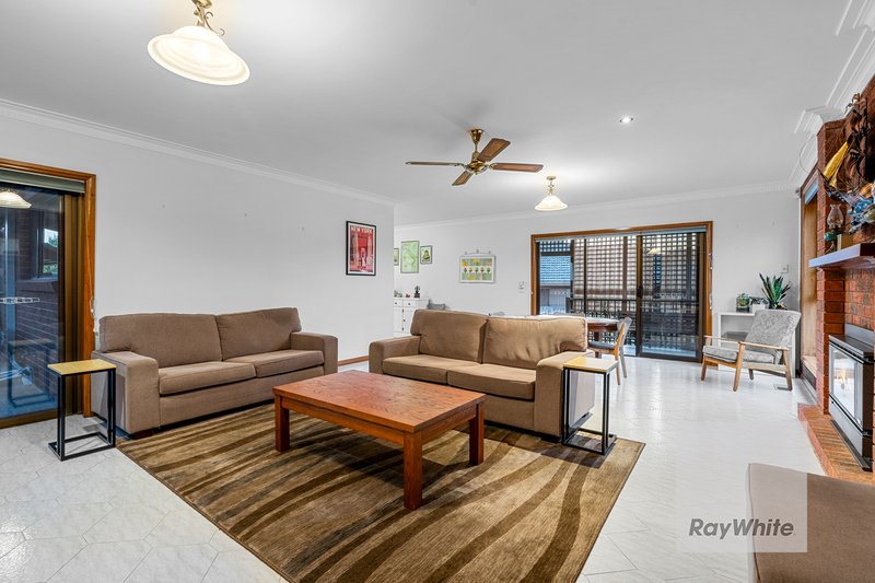 Photo - 20 Binnak Drive, Watsonia North VIC 3087 - Image 12