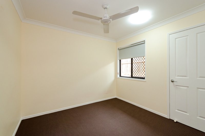 Photo - 20 Blackburn Court, Kirkwood QLD 4680 - Image 3