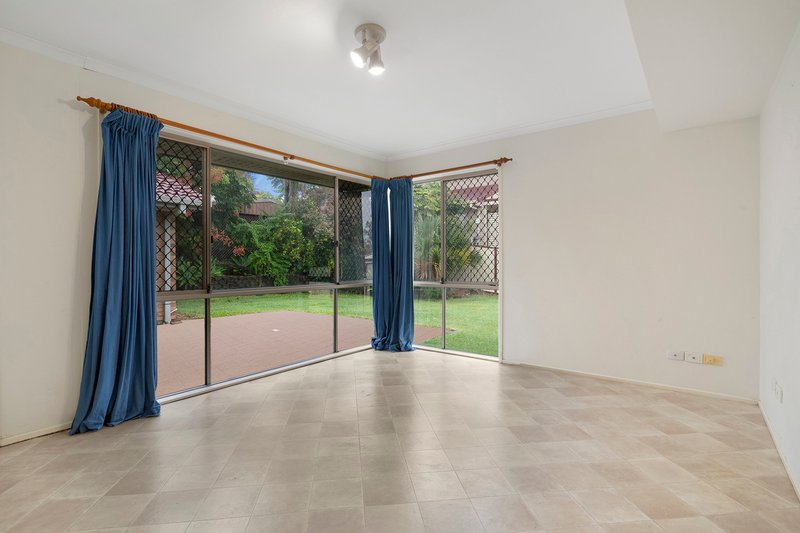 Photo - 20 Blackthorn Crescent, Shailer Park QLD 4128 - Image 9