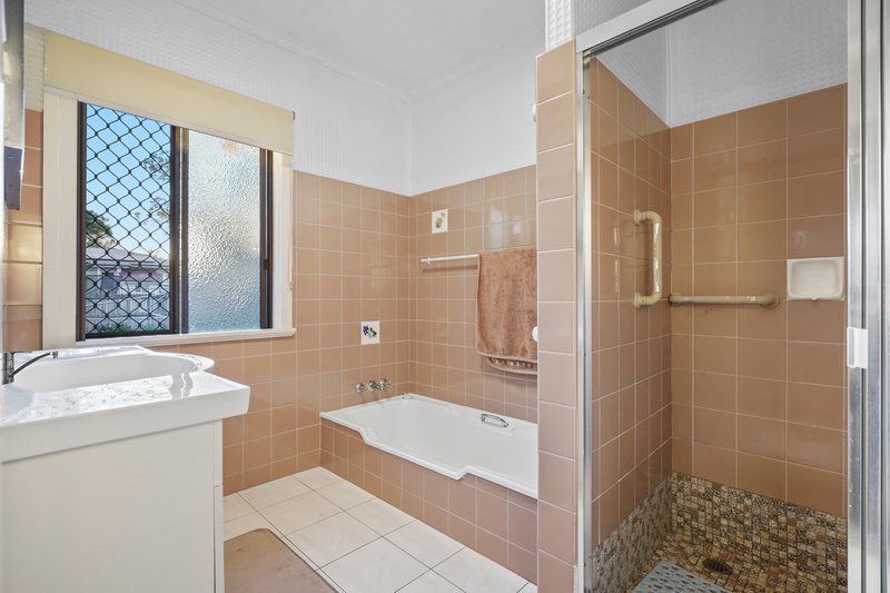 Photo - 20 Blaxland Street, Eastern Heights QLD 4305 - Image 12