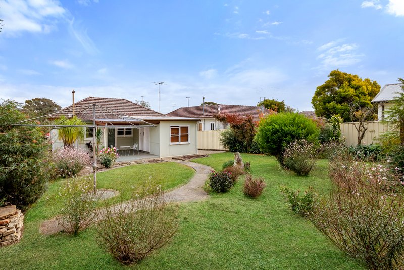 Photo - 20 Bocking Avenue, Bradbury NSW 2560 - Image 12