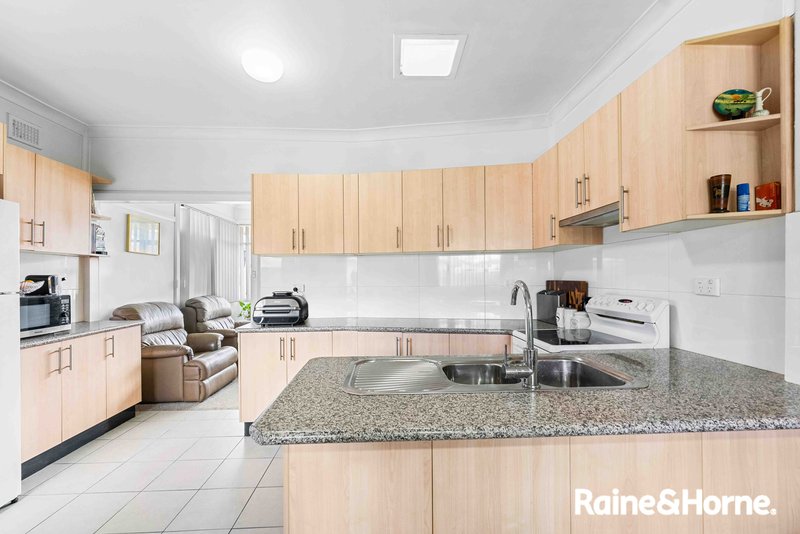 Photo - 20 Bold Street, Cabramatta West NSW 2166 - Image 3