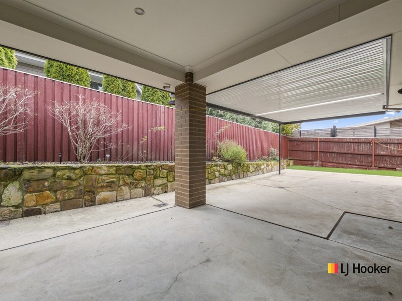 Photo - 20 Bott Crescent, Casey ACT 2913 - Image 12