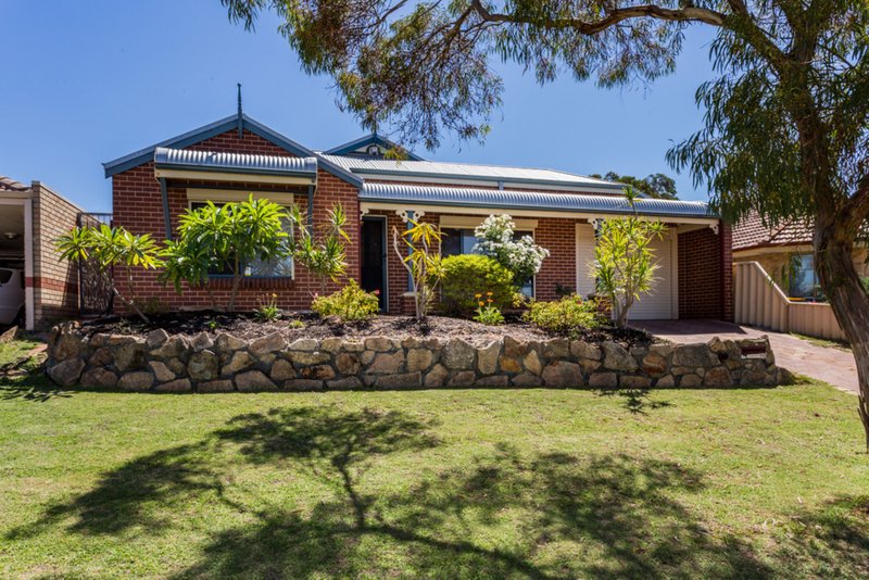 Photo - 20 Bottrill Street, Hamilton Hill WA 6163 - Image 2