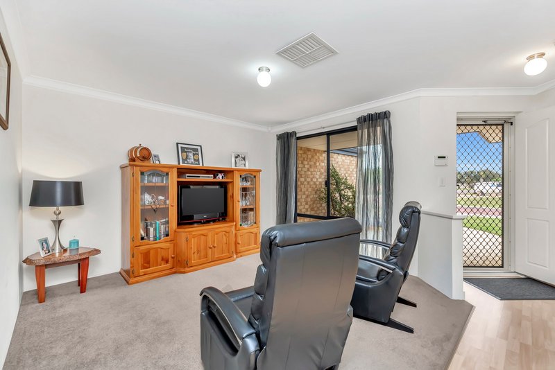 Photo - 20 Boyle Avenue, Rockingham WA 6168 - Image 5