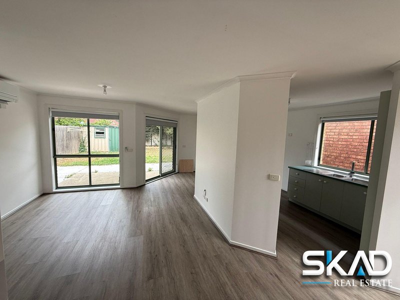 Photo - 20 Brecon Nook, Craigieburn VIC 3064 - Image 3